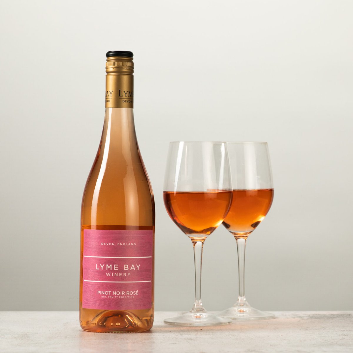 Delighted to have quotes from our Head Winemaker Sarah Massey in this fascinating article on 'The Dark Side of Rosé' @DrinksRetailing Click below to read, from page 45. Have you tried our two 2022 vintage Rosés? edition.pagesuite-professional.co.uk/html5/reader/p…