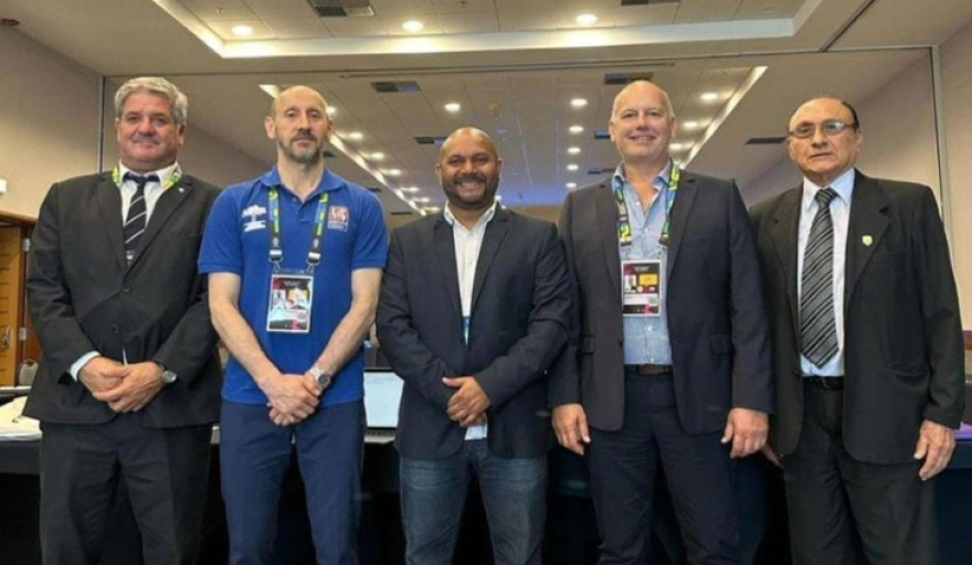 universihoy's tweet photo. 🔹El Coordinador General de Deportes de la @UnlamOficial es el nuevo presidente de #COSUD

👥@AdrianVerdini fue elegido, de manera unánime, para presidir la Confederación Sudamericana Universitaria de Deportes, para el periodo 2024/2028.

🔗+Info: https://t.co/Qn9ZhL9rGE https://t.co/oJSLvoDdat