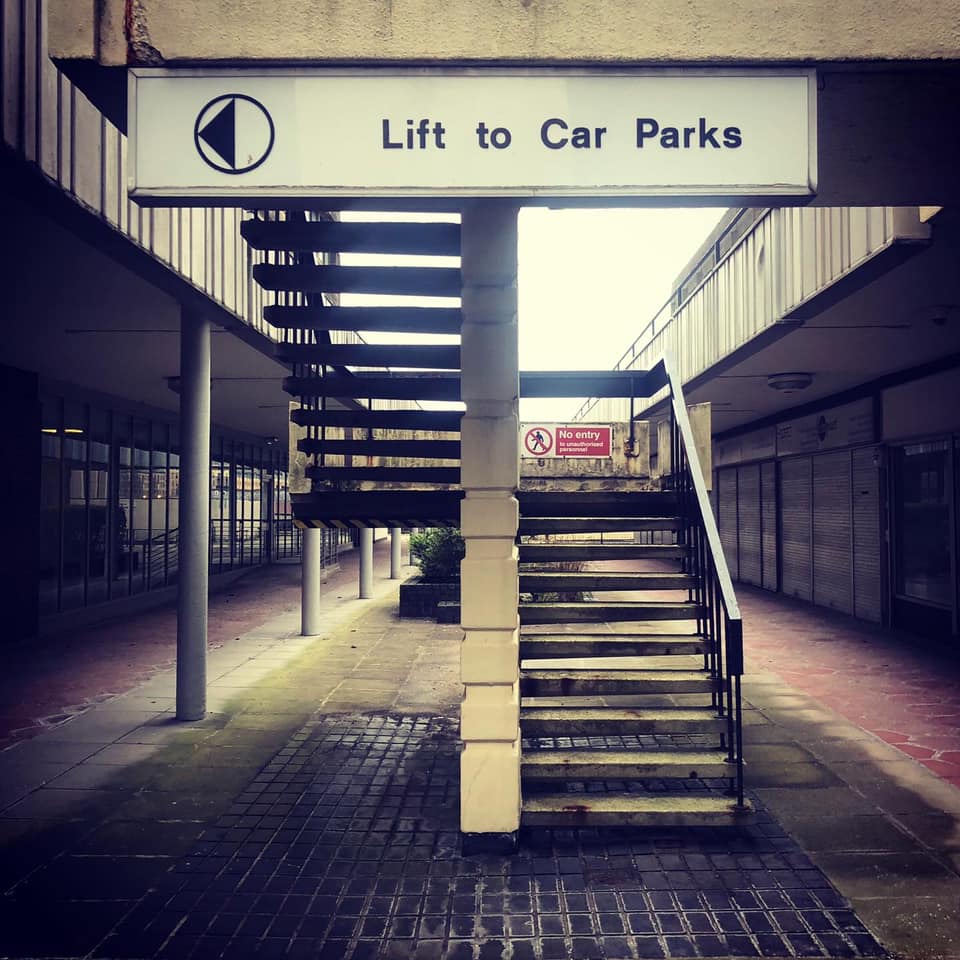 clesliephoto's tweet photo. 4 years ago today - April 03 2020. Lockdown
Phone snaps from a mornings run around empty Glasgow.
The brutalist & somewhat neglected 1960s business district in Anderston. A heroic and futuristic vision that never quite cut it in the end...
#glasgow #brutalism #hourofexercise https://t.co/lOsfLvxNQT