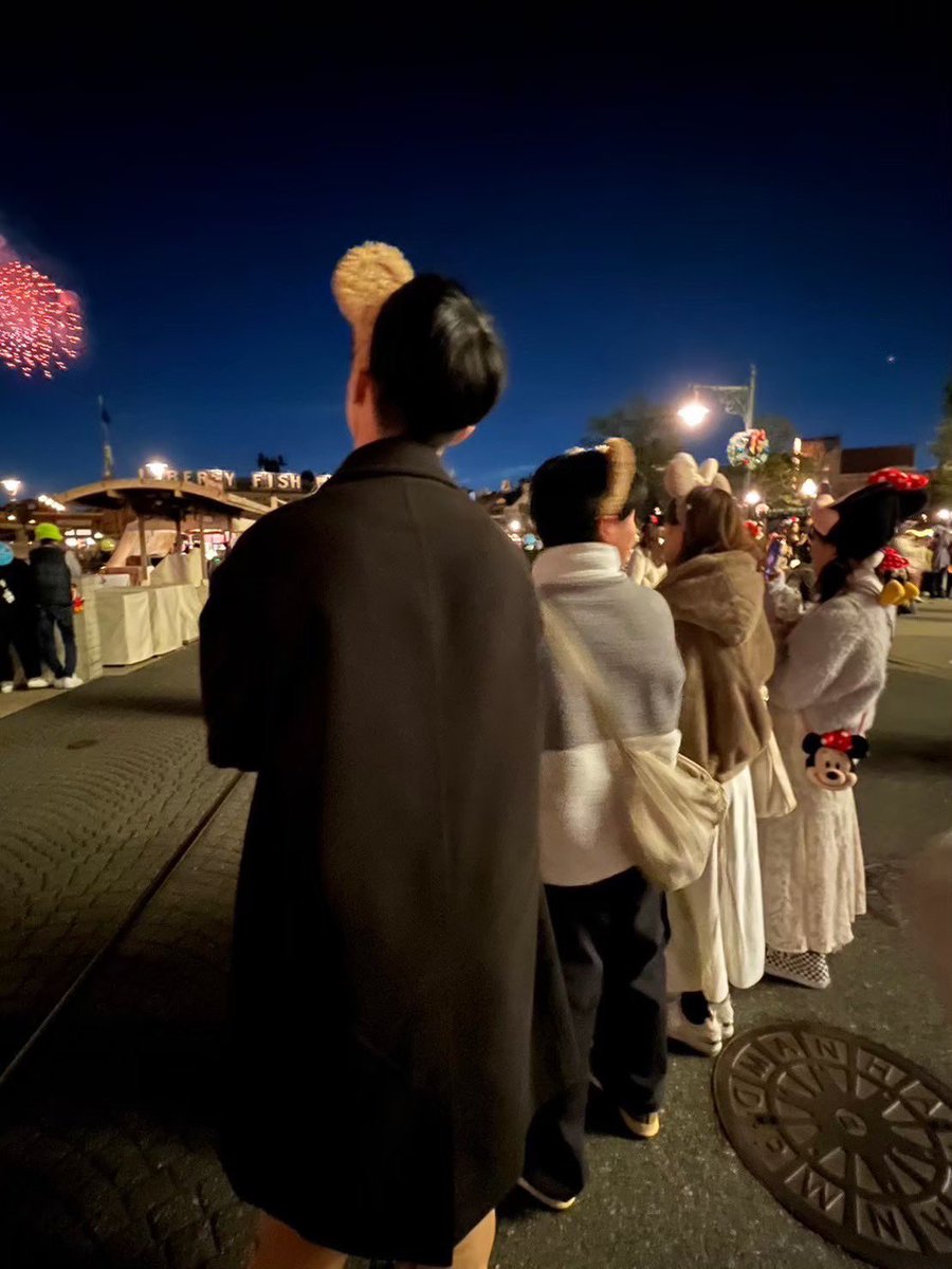 【ディズニー🐭🏰】

10期(新3年)でディズニーに行きました！！
一日中みんなで楽しい時間を過ごしました☺️❣️

Beansで仲良い友達を作って楽しい思い出を沢山作りましょう！気になる方はぜひ新歓へ✨️

#春から早稲田  #オール早稲田  #早稲田バスケサークル  #オール早稲田バスケサークル