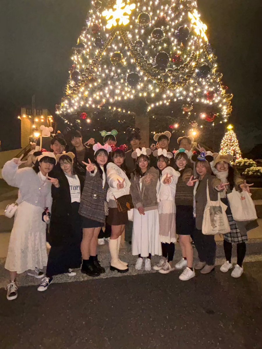 wasedaBEANS's tweet photo. 【ディズニー🐭🏰】

10期(新3年)でディズニーに行きました！！
一日中みんなで楽しい時間を過ごしました☺️❣️

Beansで仲良い友達を作って楽しい思い出を沢山作りましょう！気になる方はぜひ新歓へ✨️

#春から早稲田  #オール早稲田  #早稲田バスケサークル  #オール早稲田バスケサークル https://t.co/MMbLoYadKs