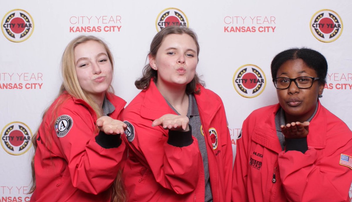 Here are 7 great reasons you should serve with @CityYearKC—including exclusive perks like scholarships and gym memberships for our @AmeriCorps members. loom.ly/qNXdqz4