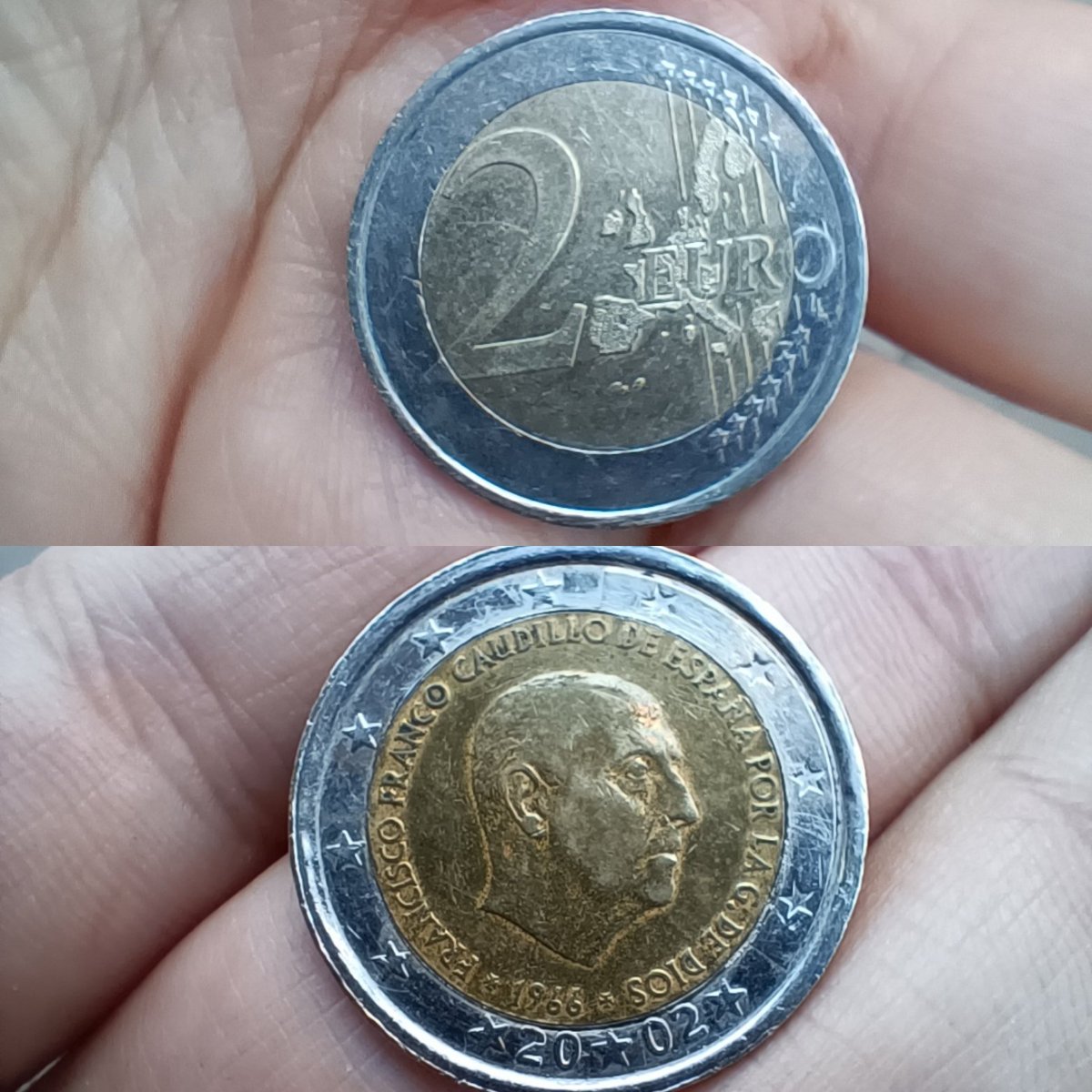 Hoy, al pagar en efectivo en una tienda de ropa, me han devuelto esta moneda de 2 euros dedicada a Francisco Franco, ¿Alguien tiene alguna información? Porque no hay nada en internet... ¿Posible fake ? Yo creo que sí 🤯🤯
