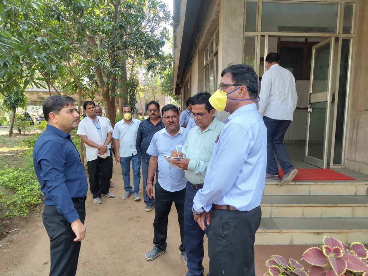 OMFEDofficial's tweet image. MD,OMFED visited the Cattle Feed Plant, Radhadamodarpur  on 03.04.2024 also Review the Raw material Store  &amp;amp; directed the Plant  Manager to focus on quality production of cattle feed.
#cattlefeed
@farddept @dahvsodisha @NDDB_Coop @IPR_Odisha
