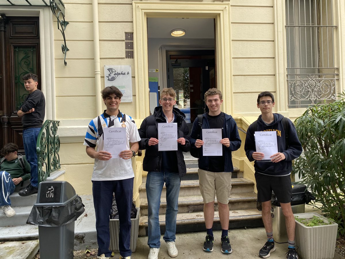 HamptonFrench tweet media