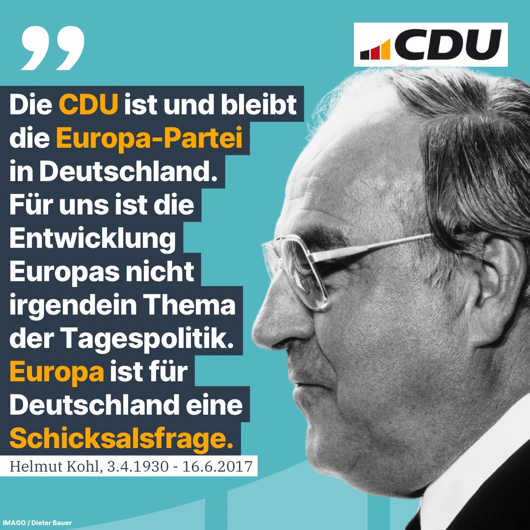 CDU's tweet image. 🇪🇺🕊️ Heute wäre #HelmutKohl 94 Jahre alt geworden. Als Ehrenbürger Europas kämpfte er leidenschaftlich für die europäische Idee. Er wusste immer, wie wichtig #Europa ist. Denn es schützt vor allem unsere #Freiheit, unsere #Sicherheit, unseren #Wohlstand und den #Frieden.