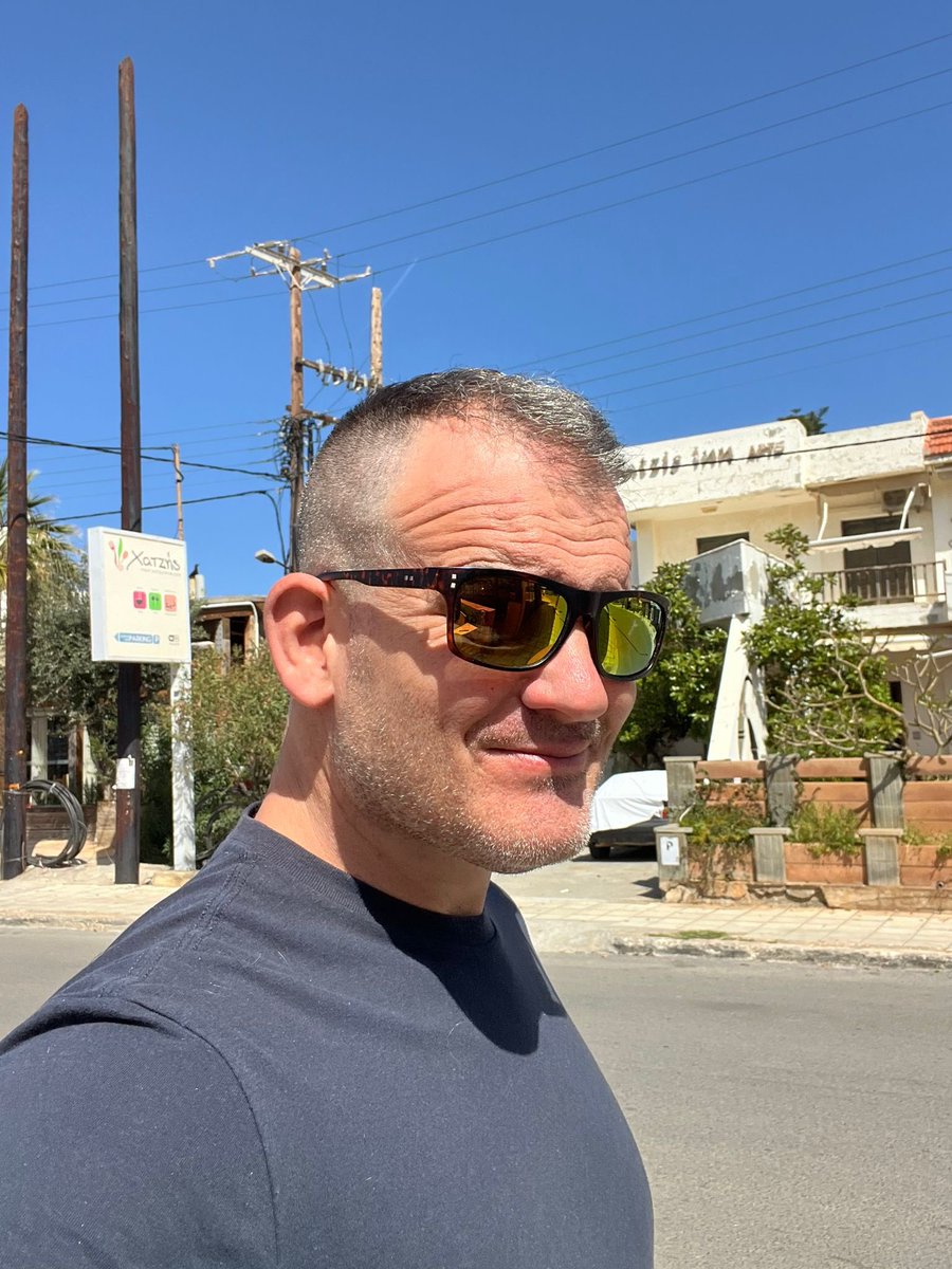 My little brother is on holiday in Crete with his family. For reasons unclear, he gave himself a haircut last night. He’s had to find a Greek barber to give him a rescue haircut! Here he is. I told him he looks like Jason Statham 😂