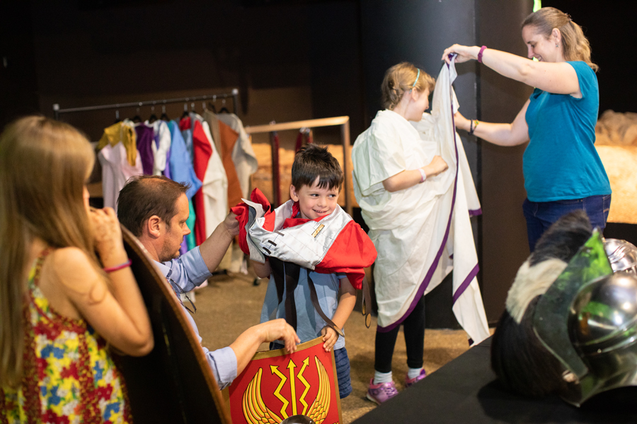 Looking for a fun day out with your little ones? Come to the Gallery on 13 April for our awesome #SecondSaturday free family activities. Create your own kaleidoscopic artwork and get hands-on with real Roman artefacts. 👉 Find out more and book bit.ly/3NtOlak