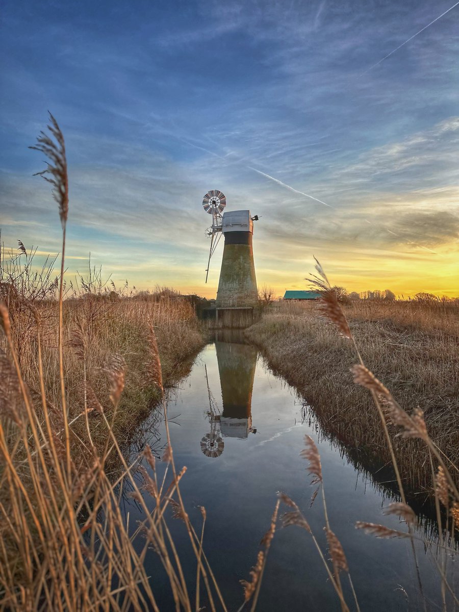 WLH1972's tweet photo. A #tbt a winter's morning on the #NorfolkBroads
My #photooftheday #potd @ThePhotoHour https://t.co/kR940AyHz7