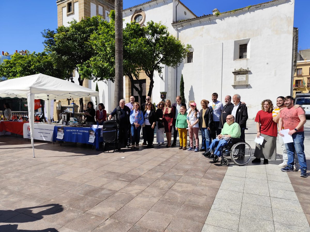 AndaluciaRELAS's tweet photo. #SaludPúblicaAndalucía
#AlgecirasRELAS
Celebración #DiaMundialDeLaSauld #WorldHealthDay y lectura de manifiesto en el marco #PlanLocaldeSalud del @aytoalgeciras junto con la @enfermeria_alg
@saludand
@VidaSaludAnd
@JuntaCG
@EASPsalud
@Jorge_delDiego
#RELASca https://t.co/NU54gefLhw