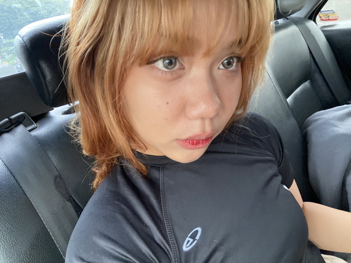 thisuserfragile's tweet photo. blonde 😋 https://t.co/LOxzG4lc4Q