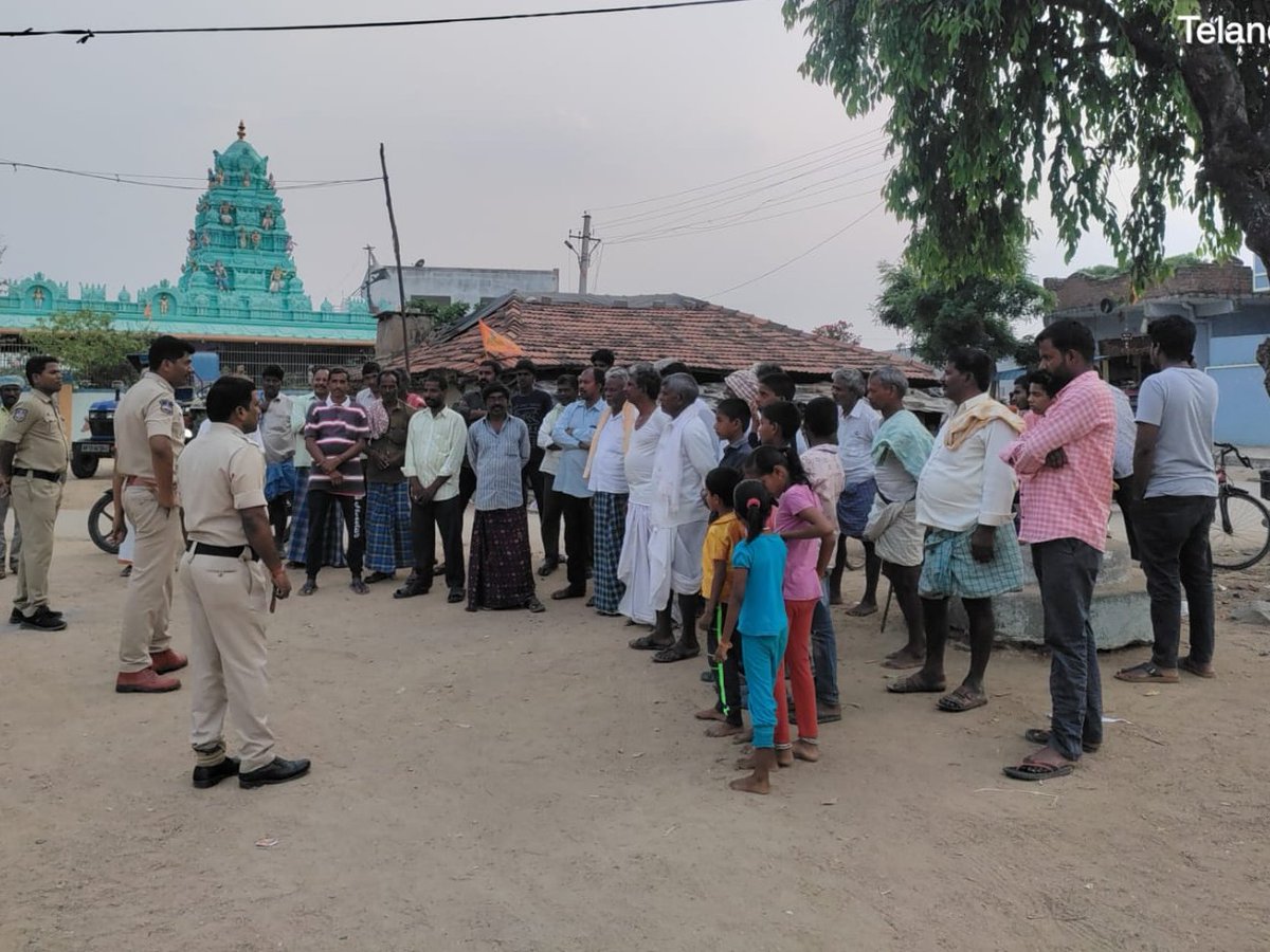 raipole_ps's tweet photo. Conducted #cybercrime awareness #programme in #Ramsagar village, explained about cyber crimes, #Traffic #violations, do's and Dont's while using social media. https://t.co/xyvbZklKZJ
