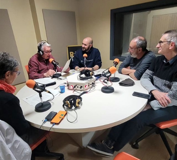 Ja és a radiopalau.cat/4468 una nova cita amb la Finestra Oberta que estrena l’abril amb els espais de: l’Entrevista, on Xavier Major Roca ens parla de la campanya Aturem les Guerres; Voleu Dir?, aquesta setmana amb Cristian Requena de Palau Medieval; i tanquem amb l’Agenda.
