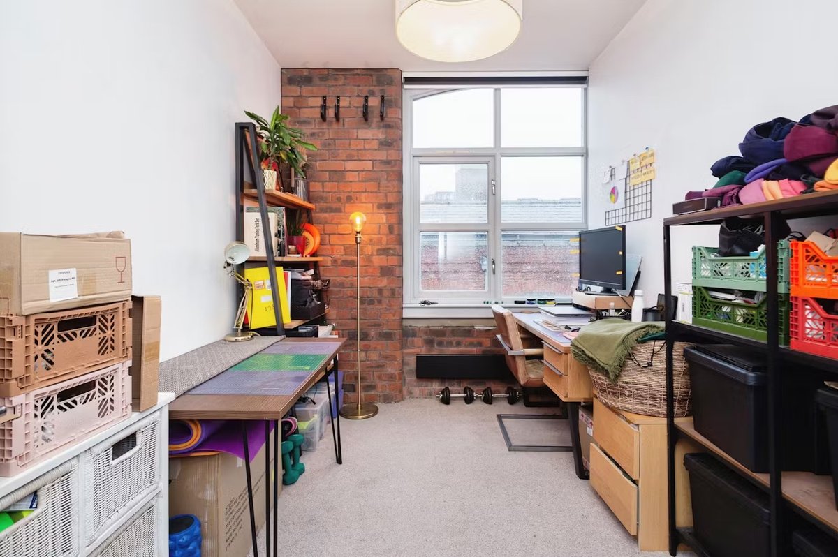 Check out this amazing 3-bedroom duplex in central Manchester! 🛋️ Open plan kitchen and living area 🚶 Walking distance to the Northern Quarter, Piccadilly and New Islington ☀️ Private, south-east facing outdoor terrace 🚗 Two allocated parking spaces purplebricks.co.uk/property-for-s…