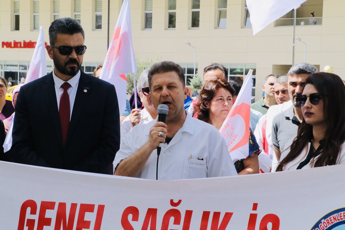 gsiburdur's tweet photo. Burdur Devlet Hastanesi Bahçesinde #VergideAdalet İstiyoruz diyerek Eylemdeyiz
Yaşasın Emek Mücadelemiz
Yaşasın @Gsi2015 https://t.co/ccXz05XwtO