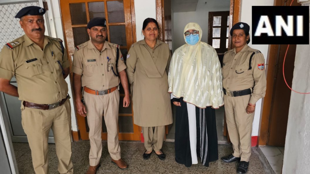 Uttarakhand police have arrested Safia Malik, wife of the mastermind of the Banbhoolpura incident in Haldwani from Bareilly, Uttar Pradesh.