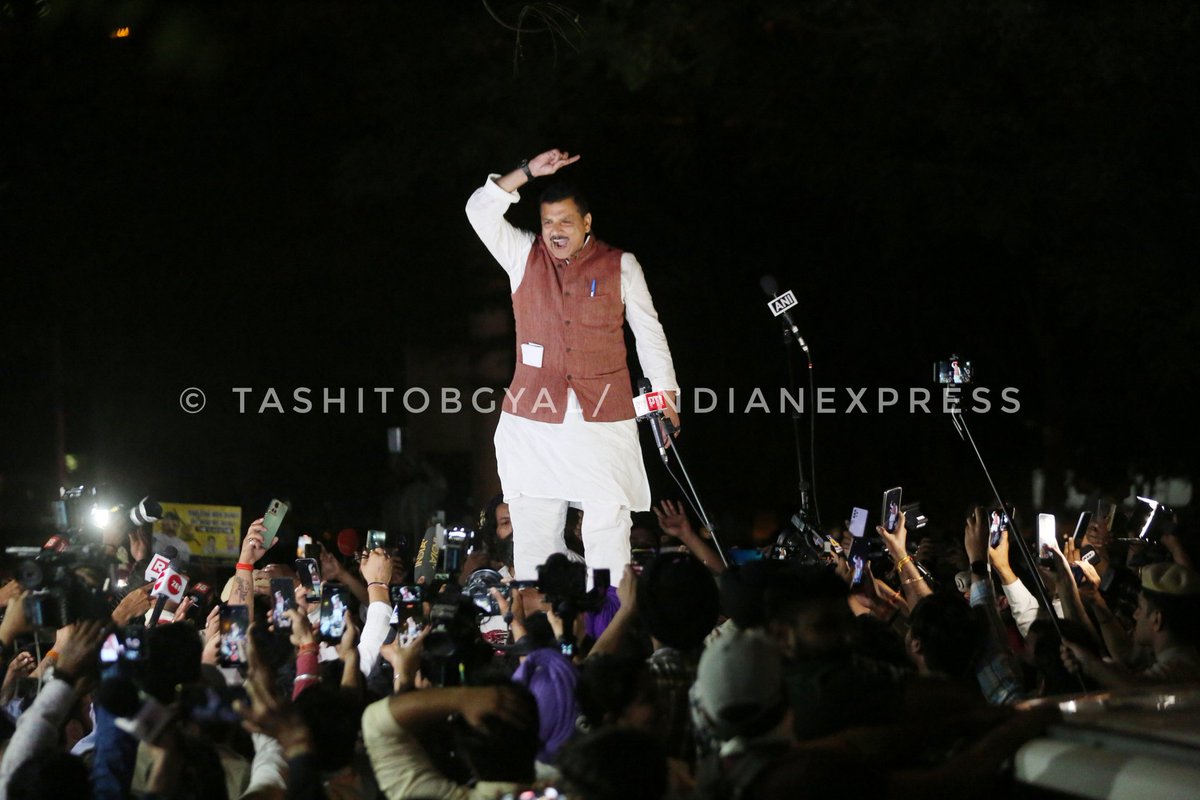 'Jashn manane ka waqt nahi aya hai, sangharsh ka waqt hai'. AAP leader #SanjaySingh as he stepped out of the Tihar Jail in New Delhi. Photo © TashiTobgyal/ <a href="/IndianExpress/">The Indian Express</a> 

#SanjaySingh 
#SanjaySinghBail