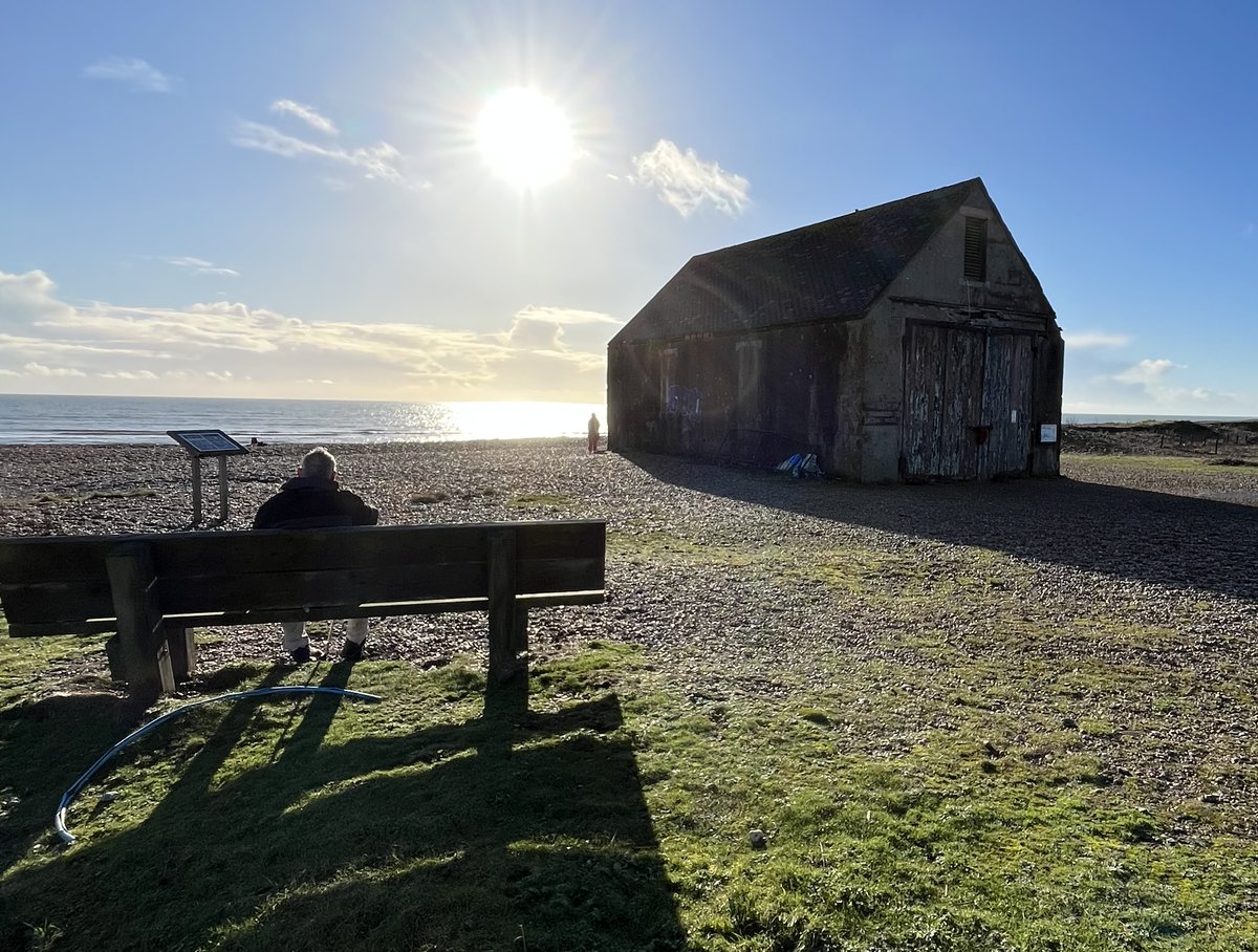 We've been blogging again and with today being #NationalWalkingDay a visit to Rye Harbour seemed fitting place to suggest ryeandbeyondcottages.co.uk/blog/a-visit-t…