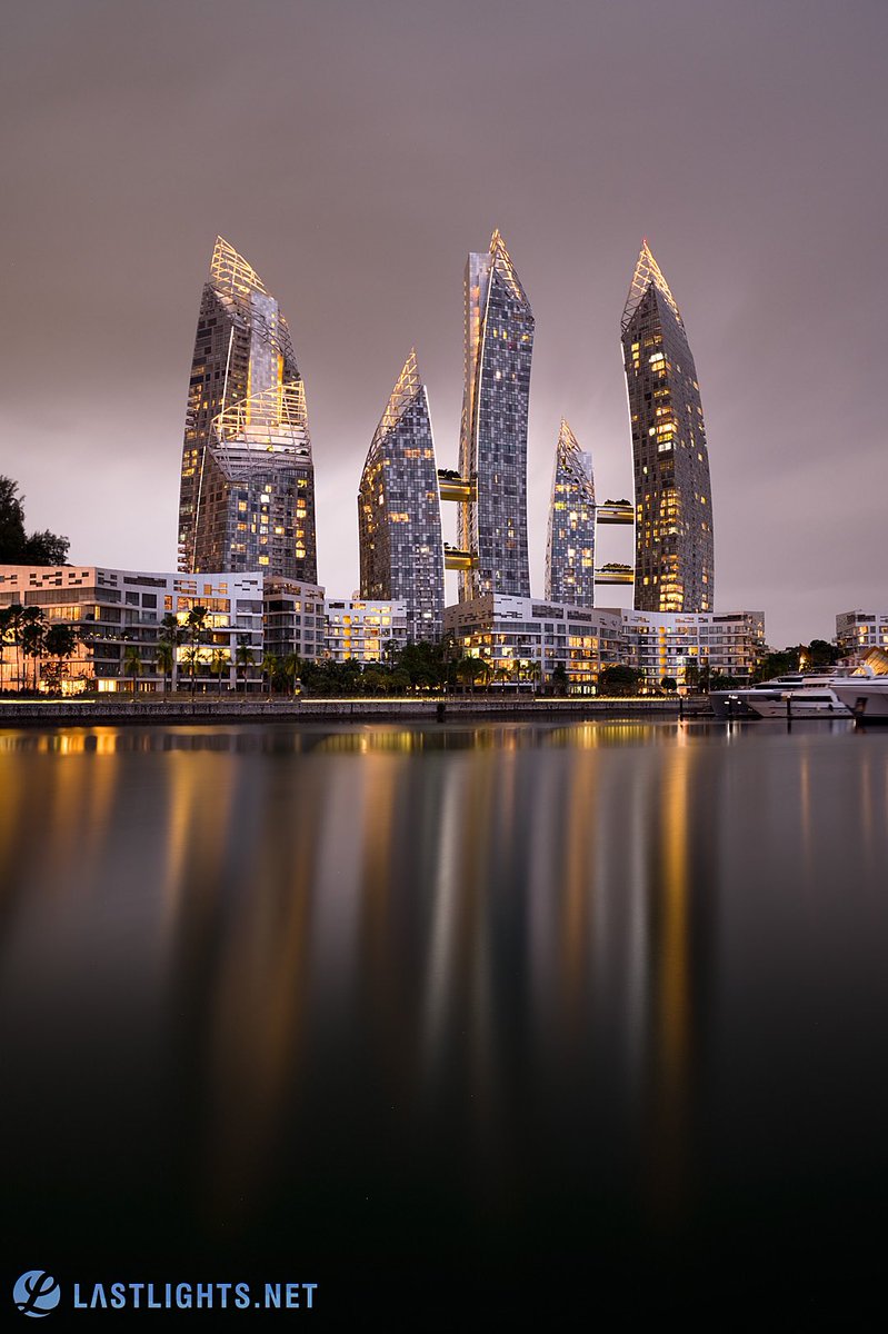 EXIF: 24mm, f/5.6, 256 secs, ISO 100. Time: 19:30 on 21 January 2024. Location: Reflections at Keppel Bay (Singapore 🇸🇬). A downpour came immediately after shooting this photo... ☔ #写真好きな人と繫がりたい #キリトリセカイ Originally posted on tumblr.com/lastlightsnet/…