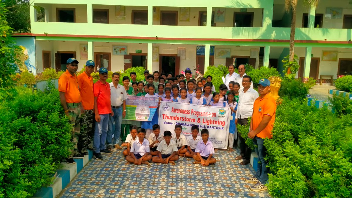 deocmbj's tweet photo. #ClimateAction 
#SaveLife
Today on 3.4.24 Lightening awareness programs have been organized at Dhabaleswar High School, Kantipur &amp; Women's Higher Secondary School,PodaAstia under Mayurbhanj District.
@SRC_Odisha 
@osdmaodisha 
@DM_Mayurbhanj 
@spmayurbhanj 
@SMEOdisha 
@MbjDIPRO https://t.co/VNdnzpQU5E