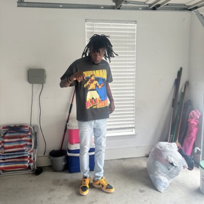 Chandler5smith's tweet photo. #NewProfilePic https://t.co/m6mYiZ4Zs0