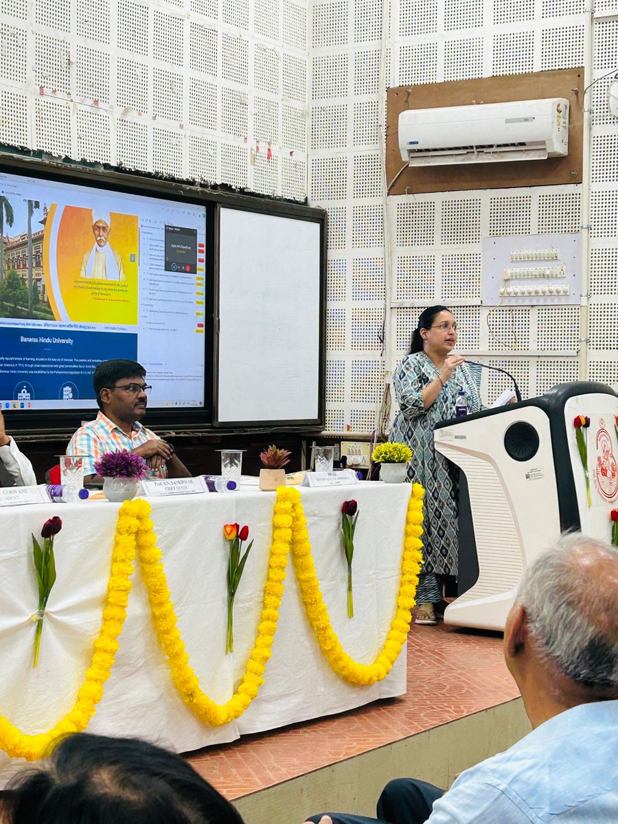 bhu_updates's tweet photo. Department of Prasuti Tantra and Department of Zoology, #BHU, jointly organized a National Webinar on "Modern Lifestyle &amp; Female Reproductive Health." The webinar aimed to bridge the knowledge gap between Ayurvedic Medicine System and Basic Biomedical Researches.

@VCofficeBHU https://t.co/Icsna0Kk2J