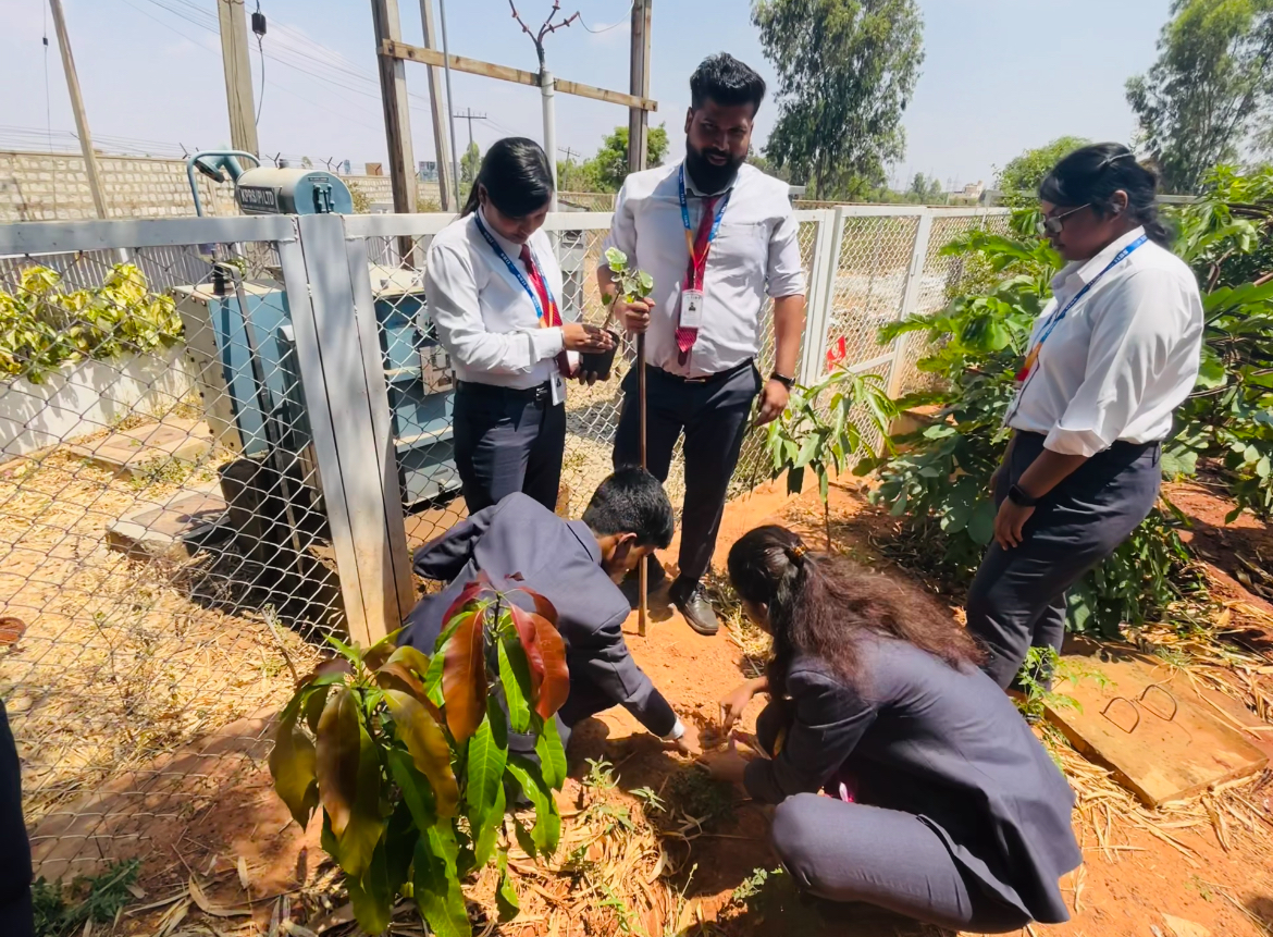 iibsonline's tweet image. IIBS Finishing Program organising educational workshops for PGDM Batch 2023-2025 (E Section) has rolled up its sleeves and embarked on a journey of social impact and connection. 

#FinishingProgram #ServiceLearning #socialactivity #PGDM #MakingADifference #CommunityImpact