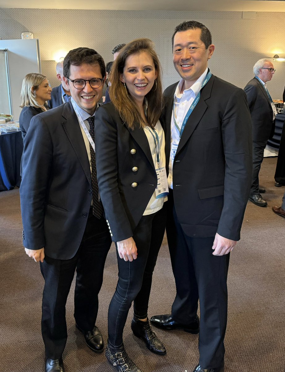 Traditional #MRgRT 🧲 family picture with Luca Boldrini & @MikeChuongMD ! Thanks for the invitation to #MRinRT24 in wonderful #Rome 🇮🇹!