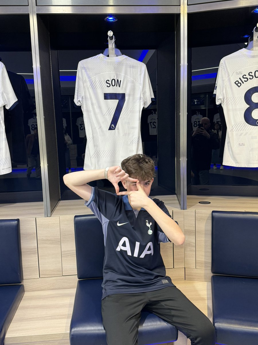 Ryan Hallenbeck tweet media