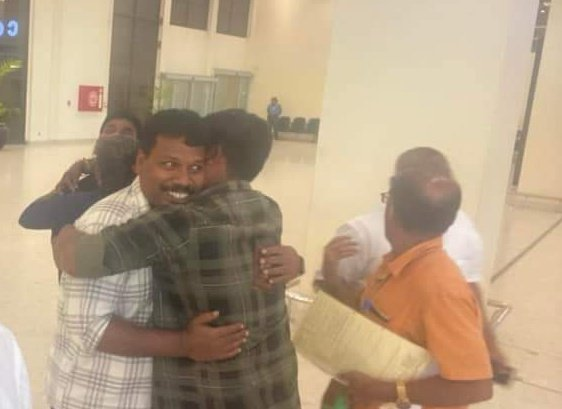 🚨 Finally home - Released Rajiv Gandhi convicts return home, but face more questioning in Sri Lanka A group of three Tamils who were released after spending three decades in prison over the assassination of Rajiv Gandhi were finally reunited with their families, but faced…