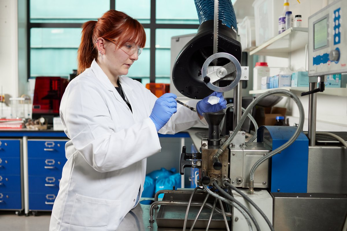 🌟 NEW Laboratory Scientist degree apprenticeship vacancies: 🔷 Bioscience Laboratory Technician at @LivUni Apply now ➡️ findapprenticeship.service.gov.uk/apprenticeship… 🔷 Pharmaceutical Operator Specialist Apprentice (Chemical Science) at @Evotec Apply now ➡️ findapprenticeship.service.gov.uk/apprenticeship…