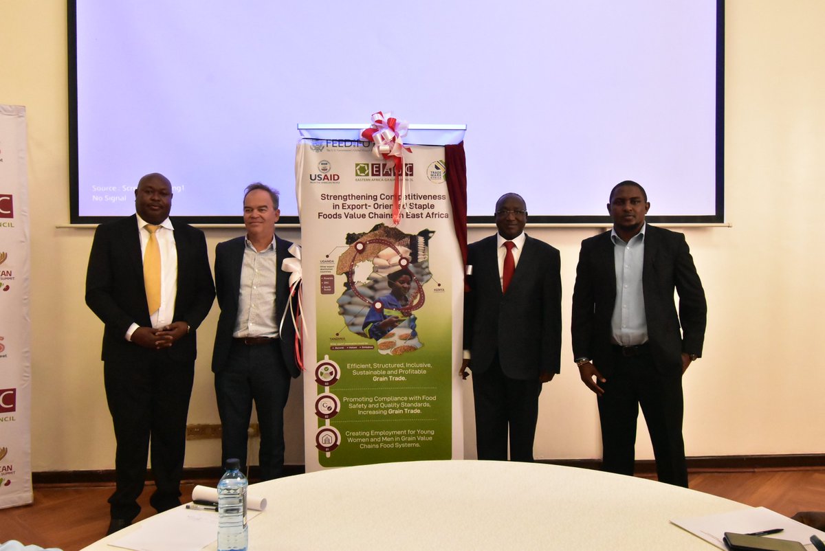 EAGrainCouncil's tweet photo. EAGC in collaboration with @TradeMarkAfrica has today launched a 3 yr project dubbed #StrengtheningCompetitiveness in #Exportoriented #StapleFoodValueChains in #EastAfrica. Funded by @USAID, the initiative seeks to boost regional #graintrade across key trade corridors in UG,TZ,KE https://t.co/OcPMQWLahd
