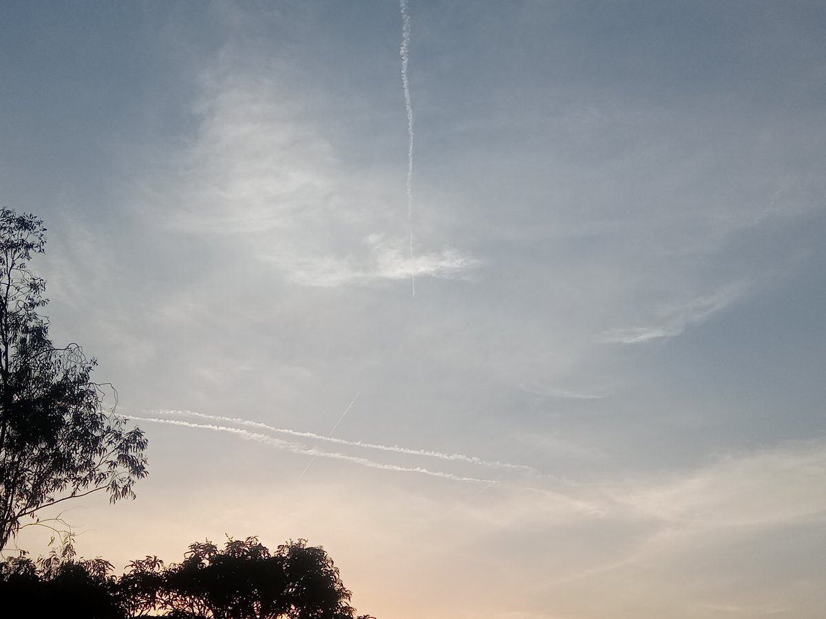 chaandbaarish's tweet photo. Just wanted to ask what's up with airforce jets ? I have been seeing them a lot from last 2 days 

I mean I have no knowledge about this and they just seem to make these patterns all over the sky 😭😭 it's kind of beautiful as I kept looking at sky for straight like 2 hrs today https://t.co/3izwUmfOFO