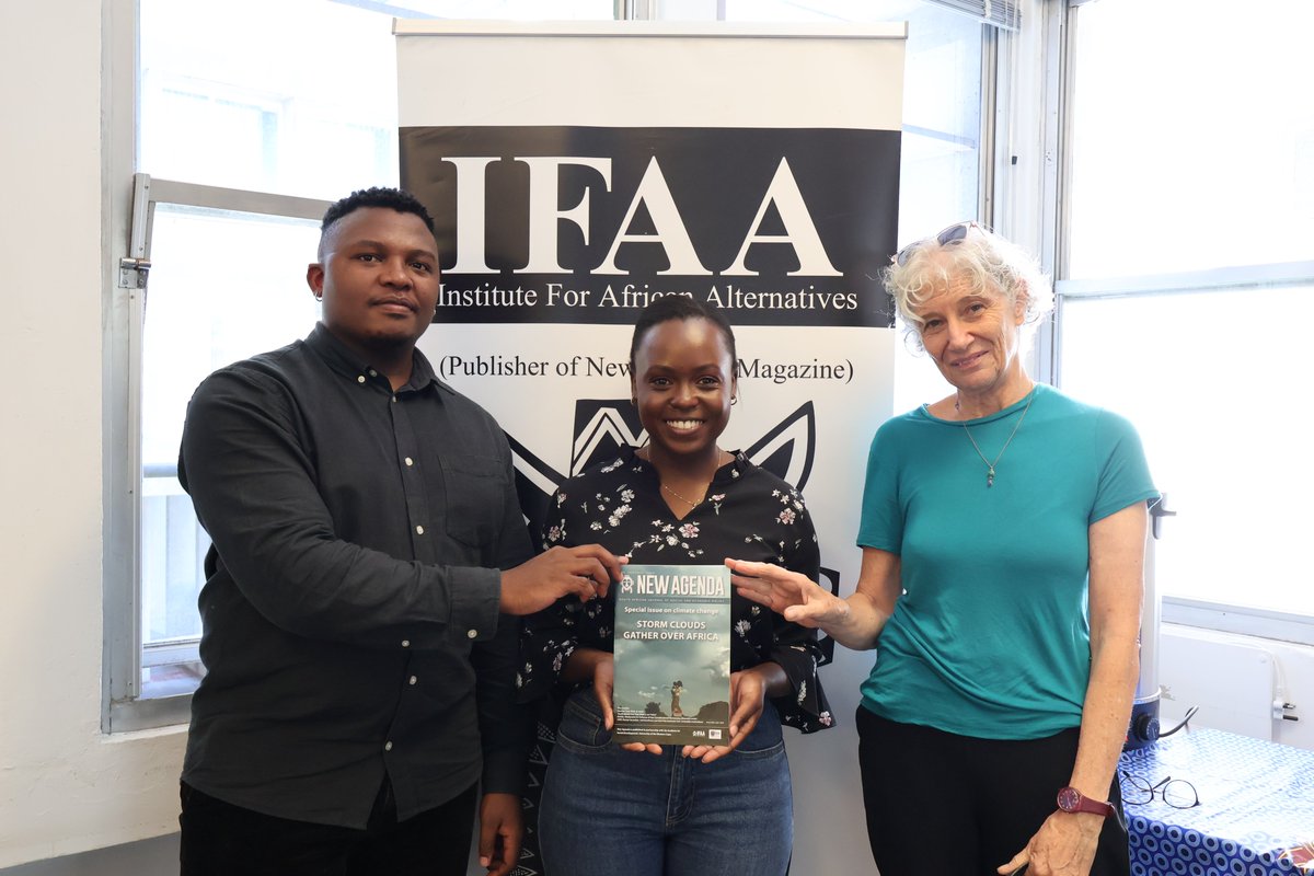 EnvHumSouth's tweet photo. Congratulations to Rachael Nyirongo from the Institute for African Alternatives (@IfaaCT) and our very own mpho ndaba (@manofcolor_) for the successful launch of the New Agenda Journal Special Issue on Climate Change. #Envhumsouth #EnvironmentalisminAfrica https://t.co/EzbWMoztbI
