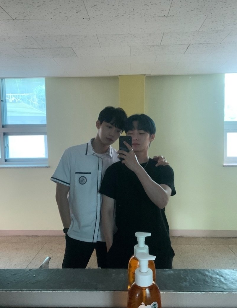 _TinnyCat_'s tweet photo. With the friend / with the boyfriend
#JazzForTwoEP3 #JazzForTwoEP4 https://t.co/Jfeu0lj9WJ