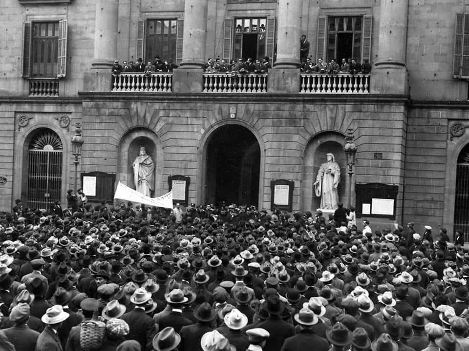 Tal día como hoy, el 3 de abril de 1919, se conquista en España la jornada laboral de 8 horas. Fue posible gracias a la lucha obrera, a la solidaridad y al sindicalismo combativo de la CNT, que lideró la histórica huelga de 'La Canadiense' que paralizó por 44 días Barcelona.