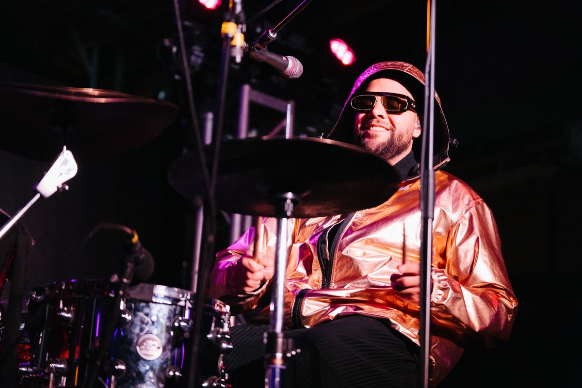 Big Ears Festival (@bigearsfestival) on Twitter photo If you were able to catch <a href="/KassaOverall/">kassa overall</a> at Big Ears, then you know heās one of the most exciting and innovative artists in modern jazz. Soon Overall will release, āLive at Third Man Records,ā in collaboration with the iconic Third Man Records.
glidemagazine.com/300131/kassa-o⦠If you were able to catch <a href="/KassaOverall/">kassa overall</a> at Big Ears, then you know heās one of the most exciting and innovative artists in modern jazz. Soon Overall will release, āLive at Third Man Records,ā in collaboration with the iconic Third Man Records.
glidemagazine.com/300131/kassa-oā¦