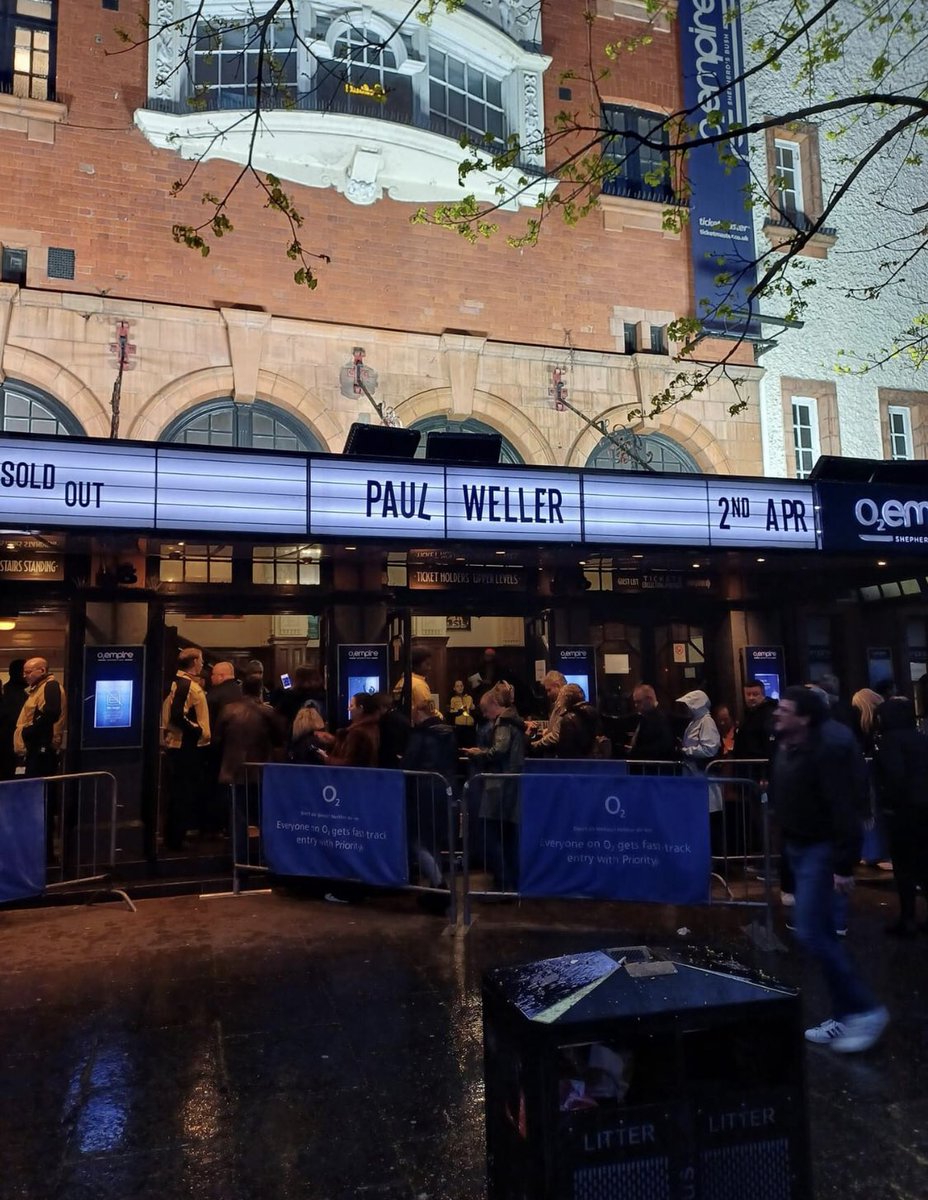 What a night @O2SBE Huge thanks to @paulwellerHQ for the opportunity and his amazing crew for kindness and support+ all of Paul’s incredible fans for love and energy during and after our set, your support means the world to us Big shout out Jonny Dutch @_TheManor who smashed it