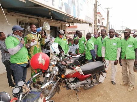 🌍 This #WHWWeek, we spotlight the future of community health workforces. @AccelerateHSS is collaborating with partners to improve equity and resiliency among health workers. Discover how we're making a difference: bit.ly/3VC5AMB #SafeSupportedHealthWorkers #HWHeroes