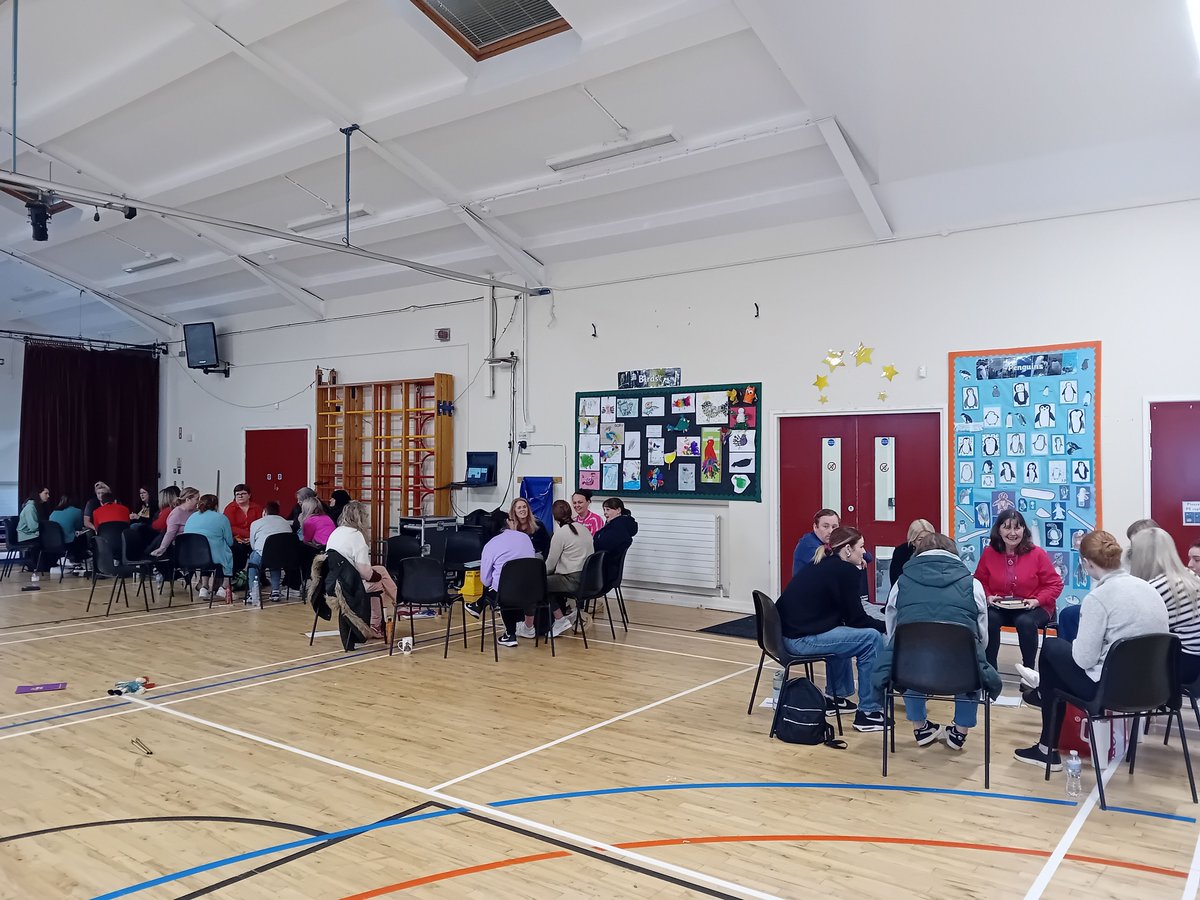 niciebelfast's tweet photo. Staff @hazelwoodips took part in staff development around the themes of ‘Flags and Symbols’ and ‘Having tricky conversations’. Thank you to the staff for being so open and ready to learn from each other, keep up the great work! #IntegratedEducation #IntegratedEthos https://t.co/6NWpY0foee