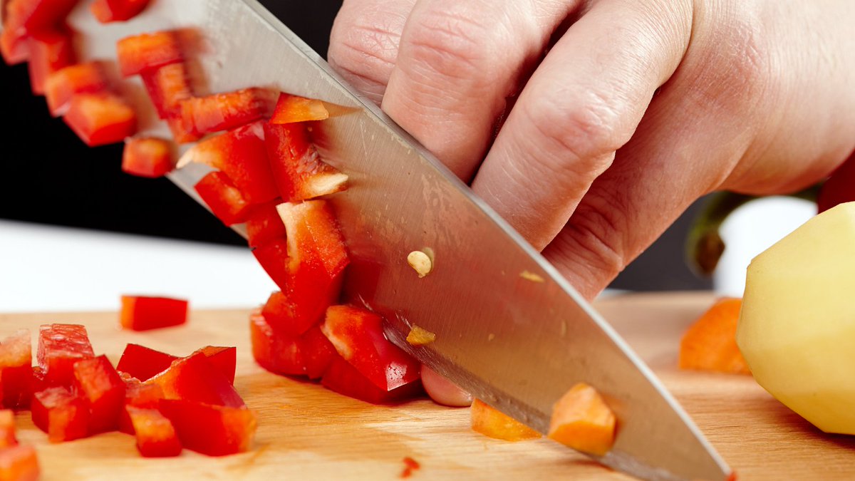 Need some inspiration for how to use leftovers to prevent food waste? 👨‍🍳 Check out our blog with resources from @GreenLunchRoom: loom.ly/mJpy2d0
#BeAFoodWasteHero #FWPW #FoodWastePreventionWeek  <a href="/savethefoodweek/">Food Waste Prevention Week</a>