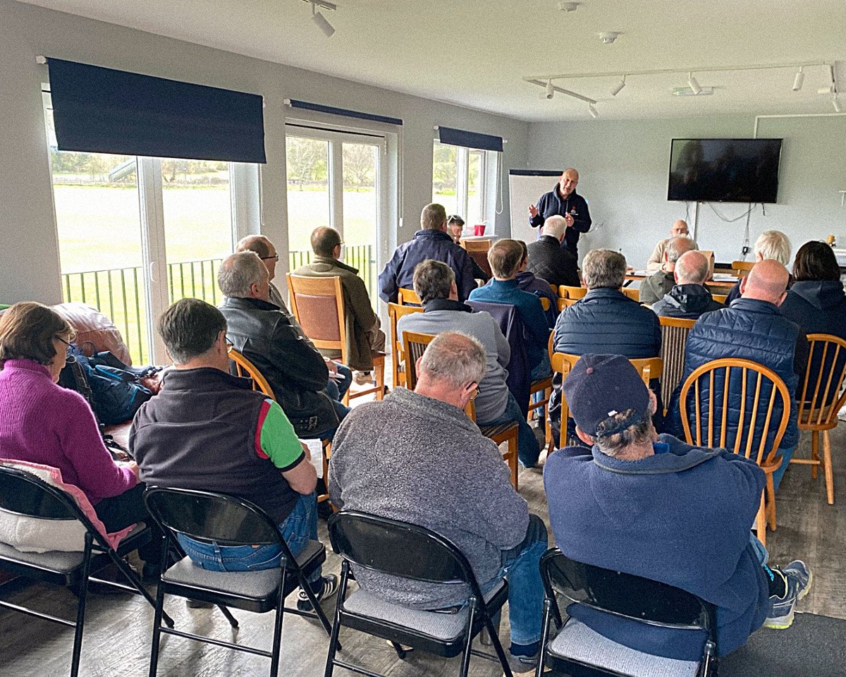 🐣| Easter weekend saw the Sussex Association of Cricket Grounds host their Pre-Season Workshop for affiliated clubs in Sussex. 🚜 Congratulations to @StJamesFury who won a bag of grass seed in the raffle, generously donated by D Edwards & Son. 🌱 🙏 Special thanks to…
