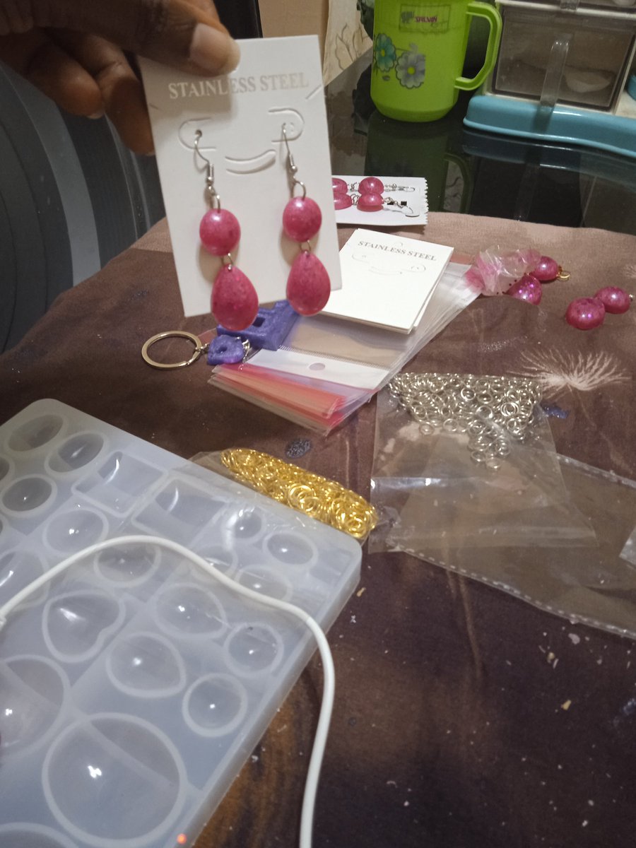 HantsiDeborah's tweet image. I am a resin artist and this is what i do. Please do well to patronize me.