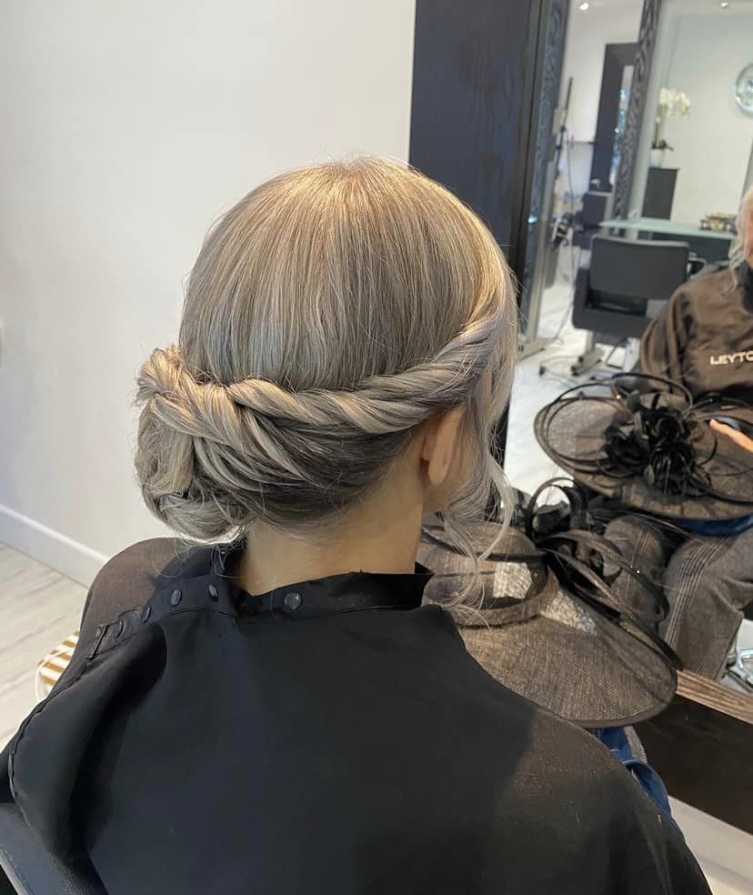 A big THANK YOU to Platinum Studio  for donating a cut &amp; blow dry to our Online Charity Auction.  8 Polton Street Bonnyrigg
Our Auction goes live at 5pm on Friday 12th April.
Tickets are £5 per household and can be purchased at
legacy.biddingowl.com/Auction/ticket…...
#rotary #community
