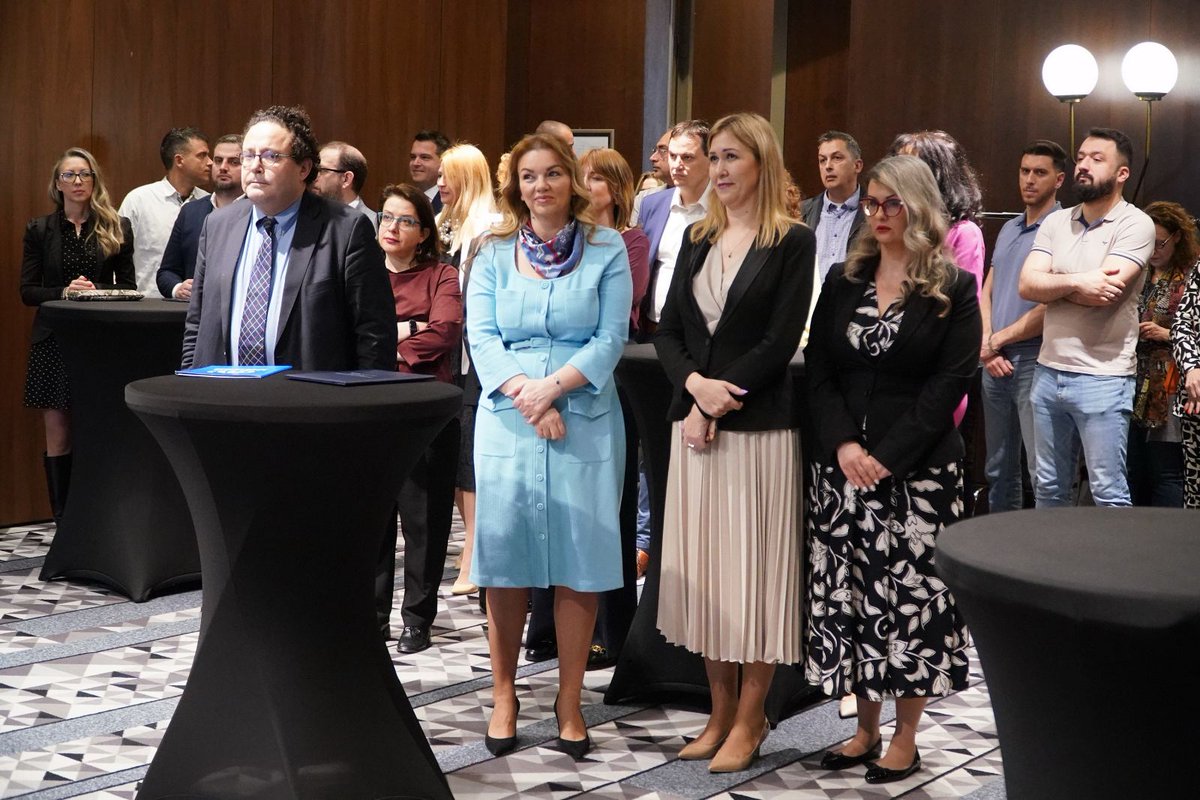 📢Комесарка за избеглице и миграције РС, Наташа Станисављевић и Суфијано Ађали, представник УНХЦР-а у Србији, потписали су Писмо о разумевању, које се односи на јачање сарадње и координације у погледу тражилаца азила,корисника међународне заштите и интерно расељених лица. 📜✍🏻