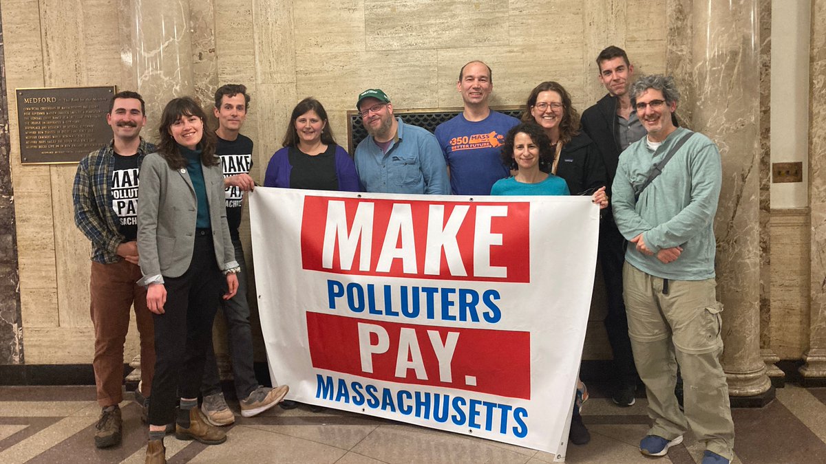 VICTORY! Our @PollutersPayMA campaign WON last night in Medford, passing yet another Municipal Resolution. Thank you to our fantastic Mystic Valley Node Members and Councilor @Kit4Medford for filing the resolution! Join us today to pass a resolution in your city or town next!