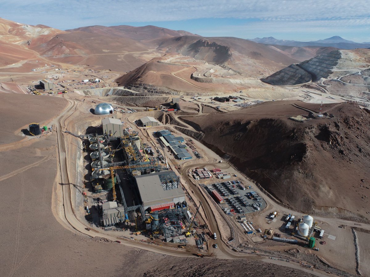 Fluor's Mining & Metals business announced today that first gold has been achieved at Gold Fields’ Salares Norte mining project in Chile. Read more: newsroom.fluor.com/news-releases/…