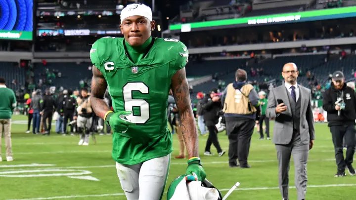 JalenCarterDPOY's tweet photo. Give him a contract extension.

#FlyEaglesFly #Eagles https://t.co/6R9mbWG91B