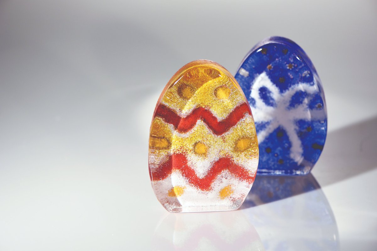 1 space available for next Tuesday's Easter Sandcasting! Create your own Fish, Easter Egg, Cat or Bird design and watch as your work is transformed by our studio team into a one-of-a-kind piece of art. £20pp Book now 👉 bit.ly/3vBkk3G