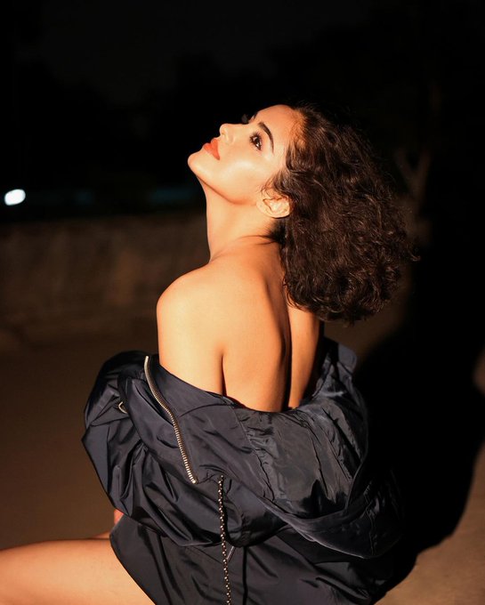 GKPktWPa4AAdlWQ?format=jpg&name=small